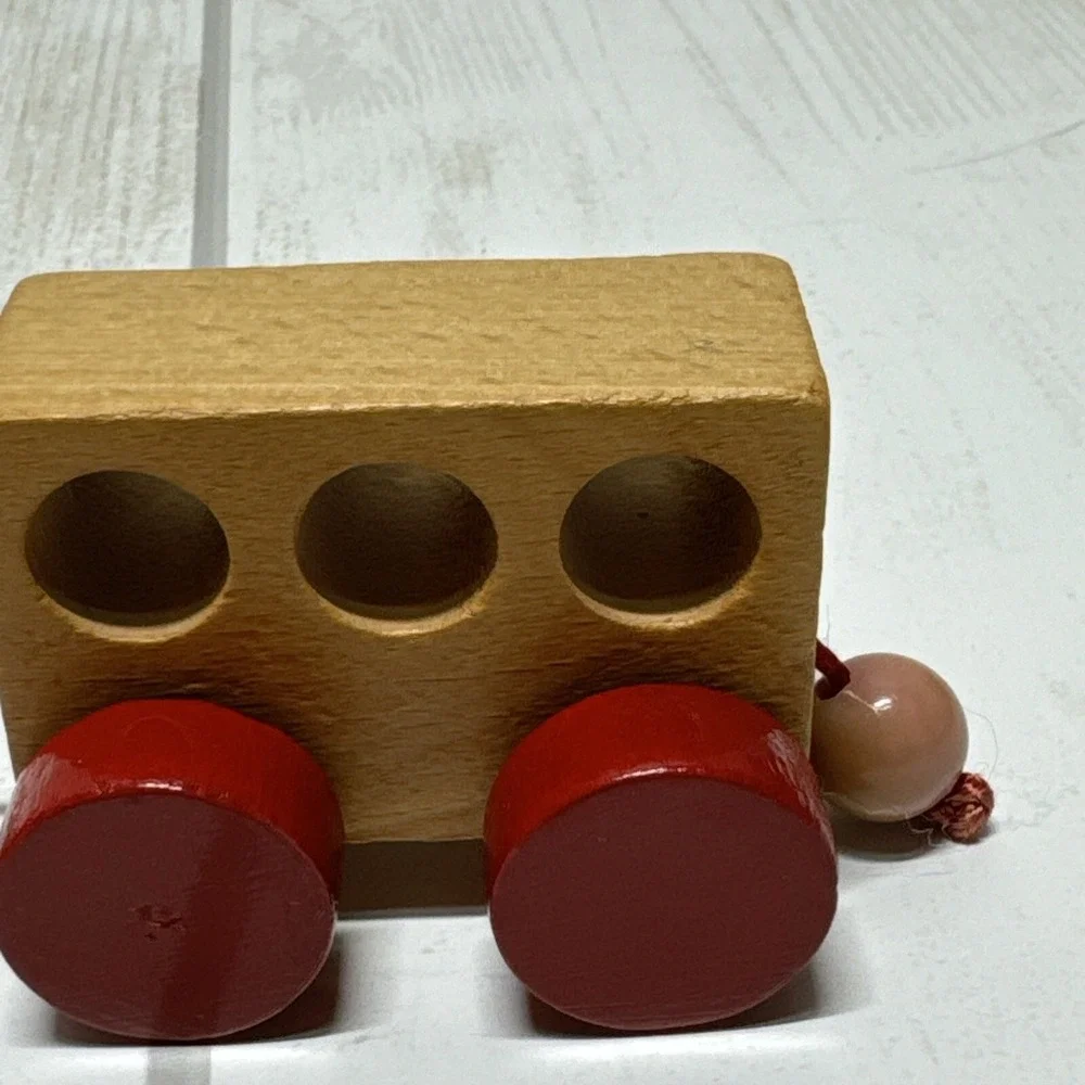 VTG Wooden Toy Train Pull String Toy Red Wheels 3 cars